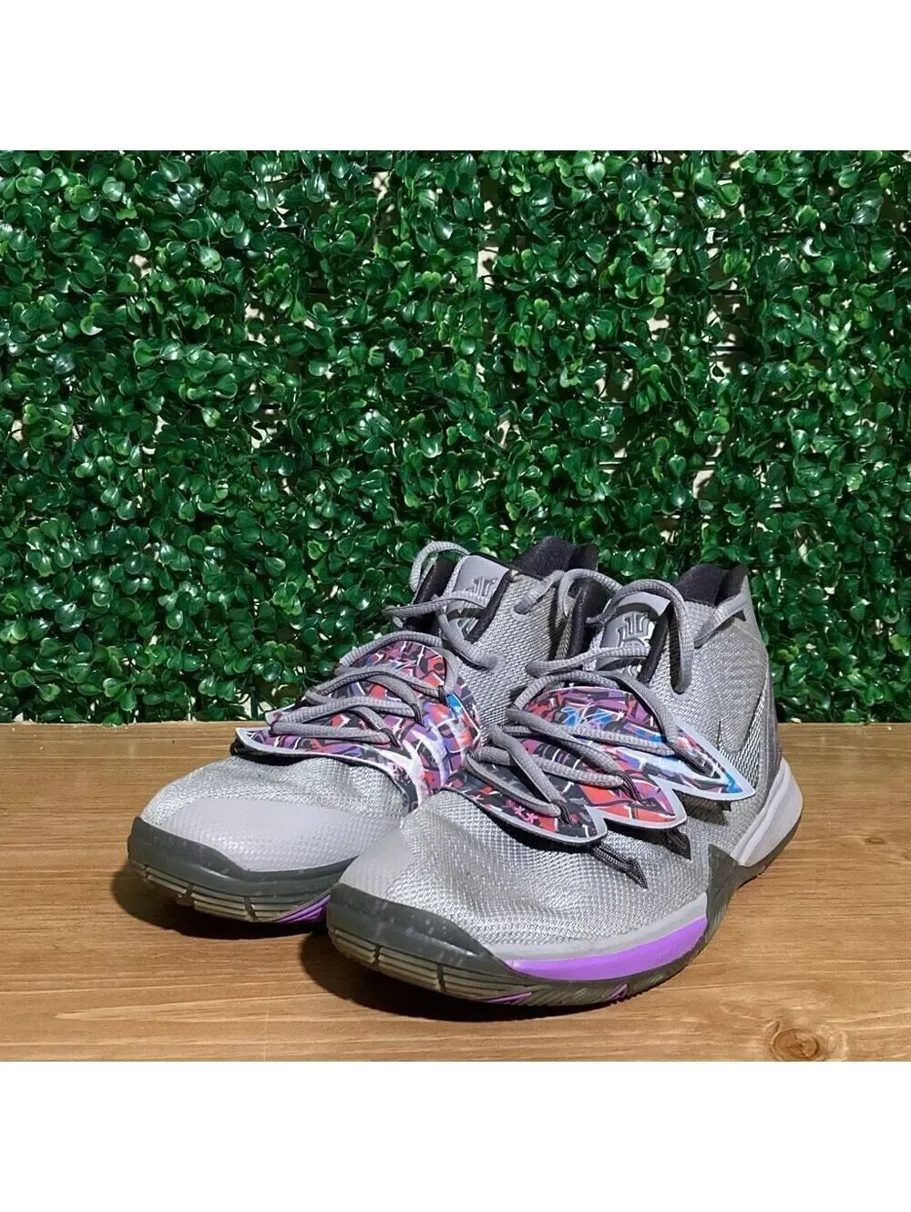 Nike Kyrie 5 BG Graffiti, 6.5Y